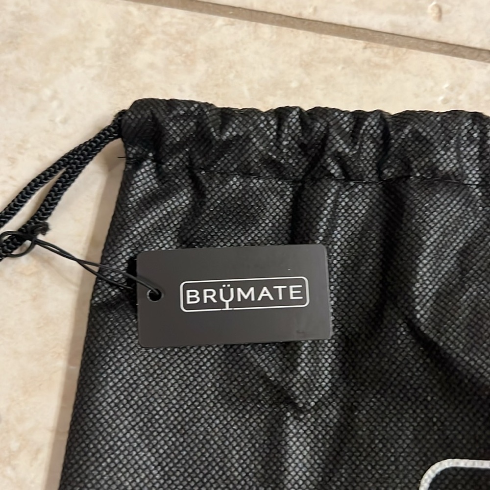 Brumate Draw String Bag - Picture 2 of 8